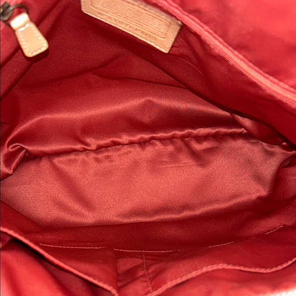 Coach Poppy Whipstich Beige Leather Shoulder Bag - Picture 10 of 16